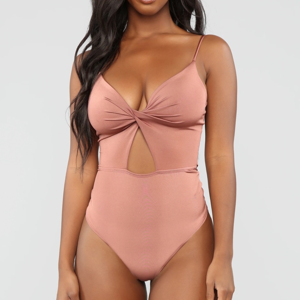 NEW FashionNova Bodyuit